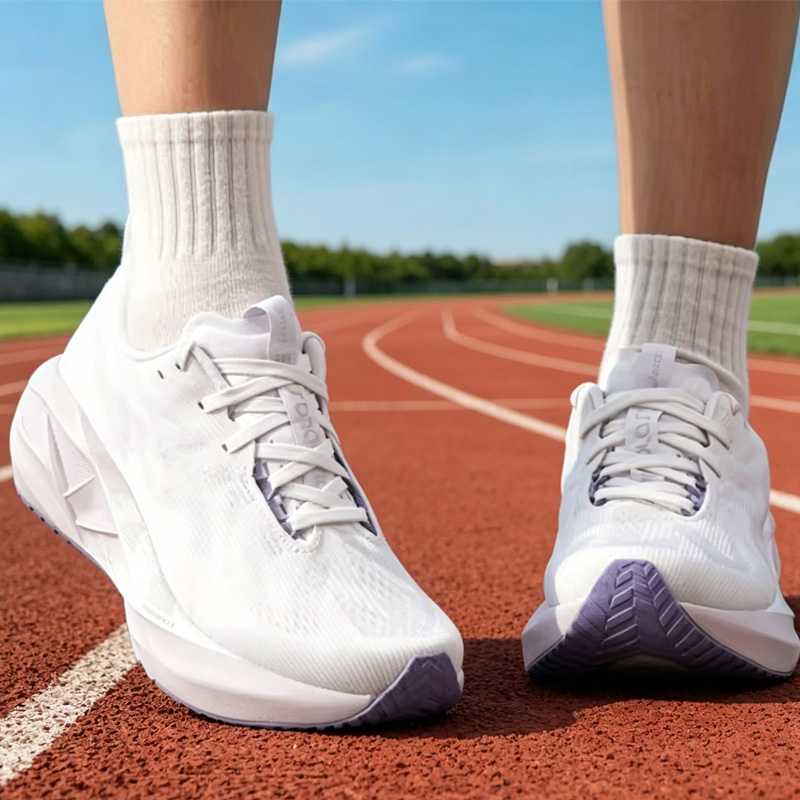 Asics Mid-Top hardloopschoenen - Table Tennis Shoes Asics recensie en prijs
